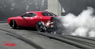 2015 dodge srt challenger hellcat burnout