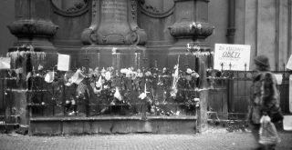 Street Photo from the Velvet Revolution in Prague 1989 by Josef Šrámek ml.